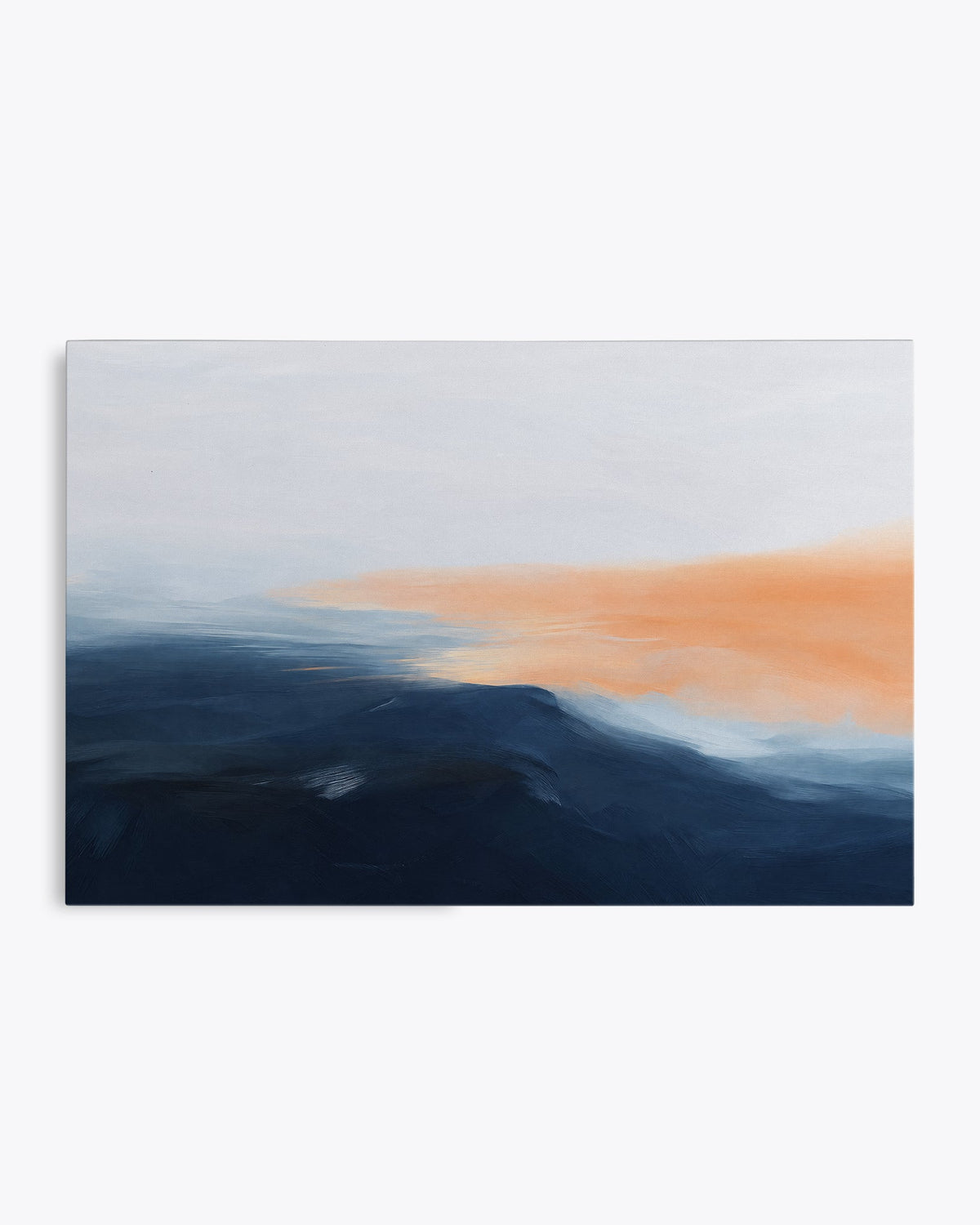 Tableau déco abstrait bleu nuit et orange, toile sans cadre vue de face, paysage brumeux au ciel gris clair