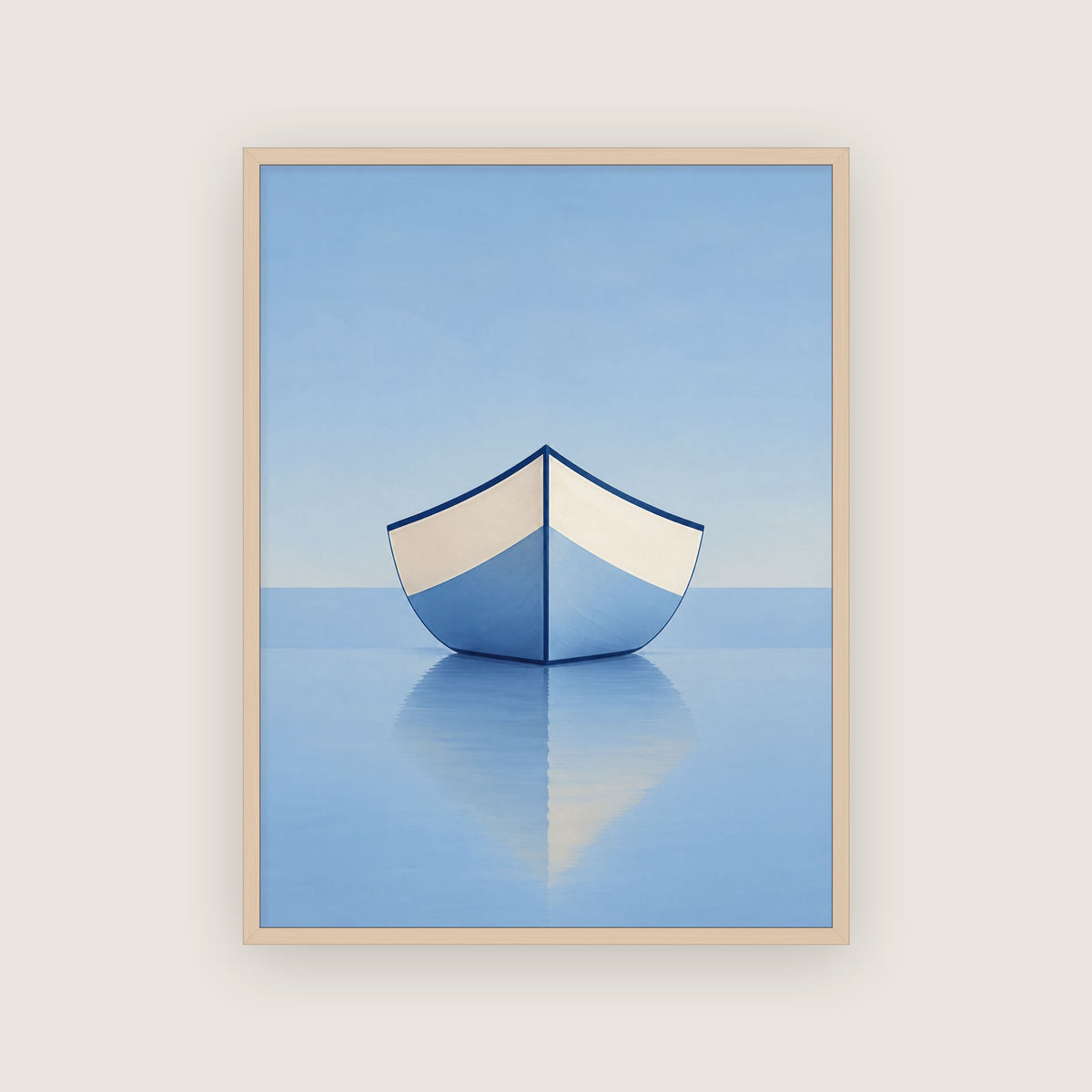 Affiche marine épurée dans un cadre en chêne clair, barque vue de face sur un fond bleu tendre