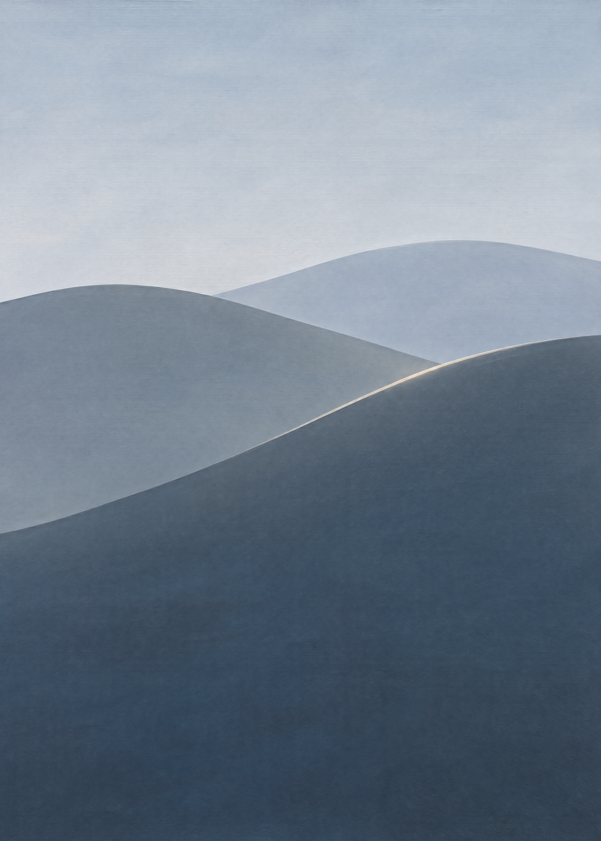 Affiche minimaliste, collines bleu ardoise et gris perle sous un ciel pâle, fin reflet de lumière